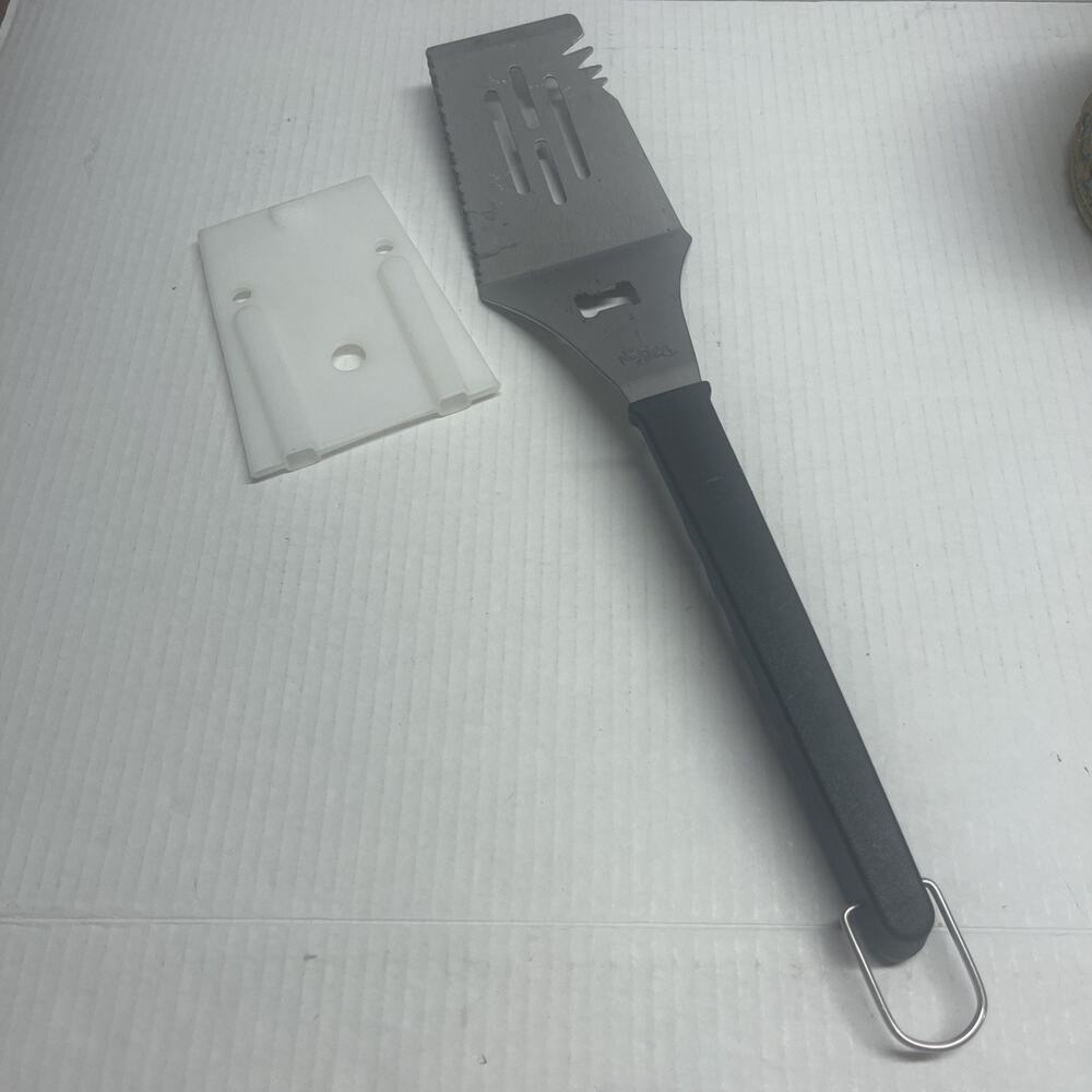 Pampered Chef Bar-B-Boss Turner Spatula BBQ Grilling Multi Tool 17.5” with Cover